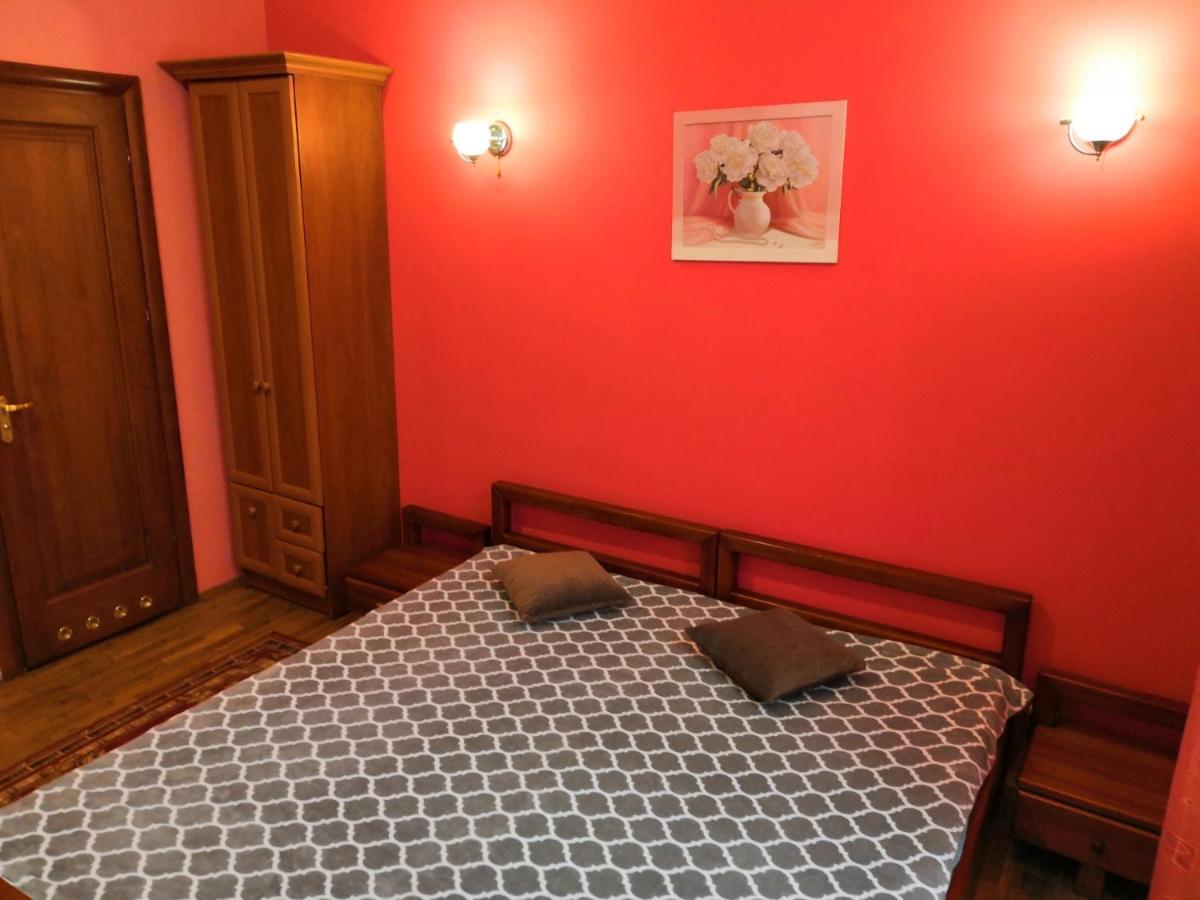 Apartament-Minihotel Elpida Λβιβ Εξωτερικό φωτογραφία