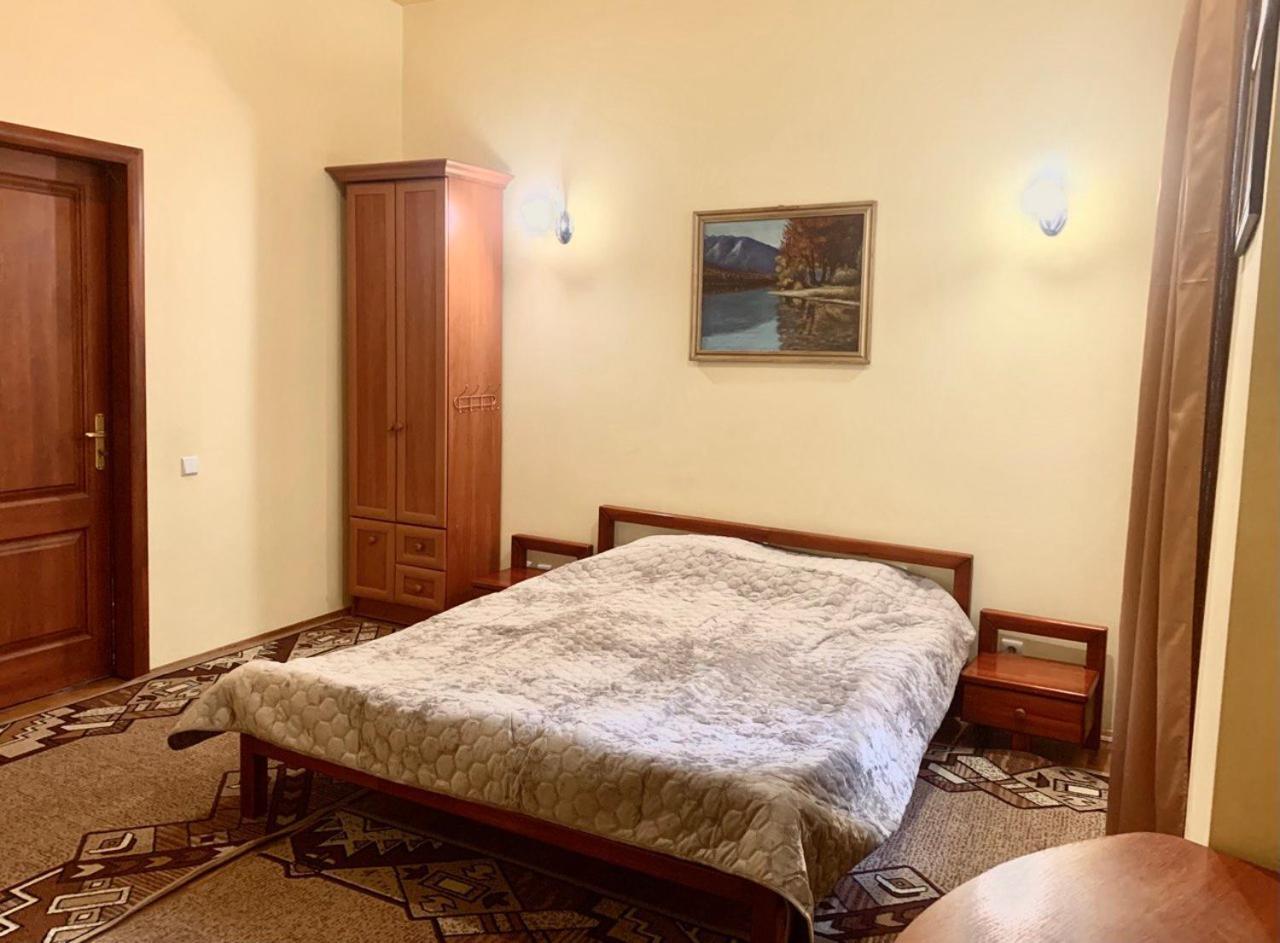 Apartament-Minihotel Elpida Λβιβ Εξωτερικό φωτογραφία