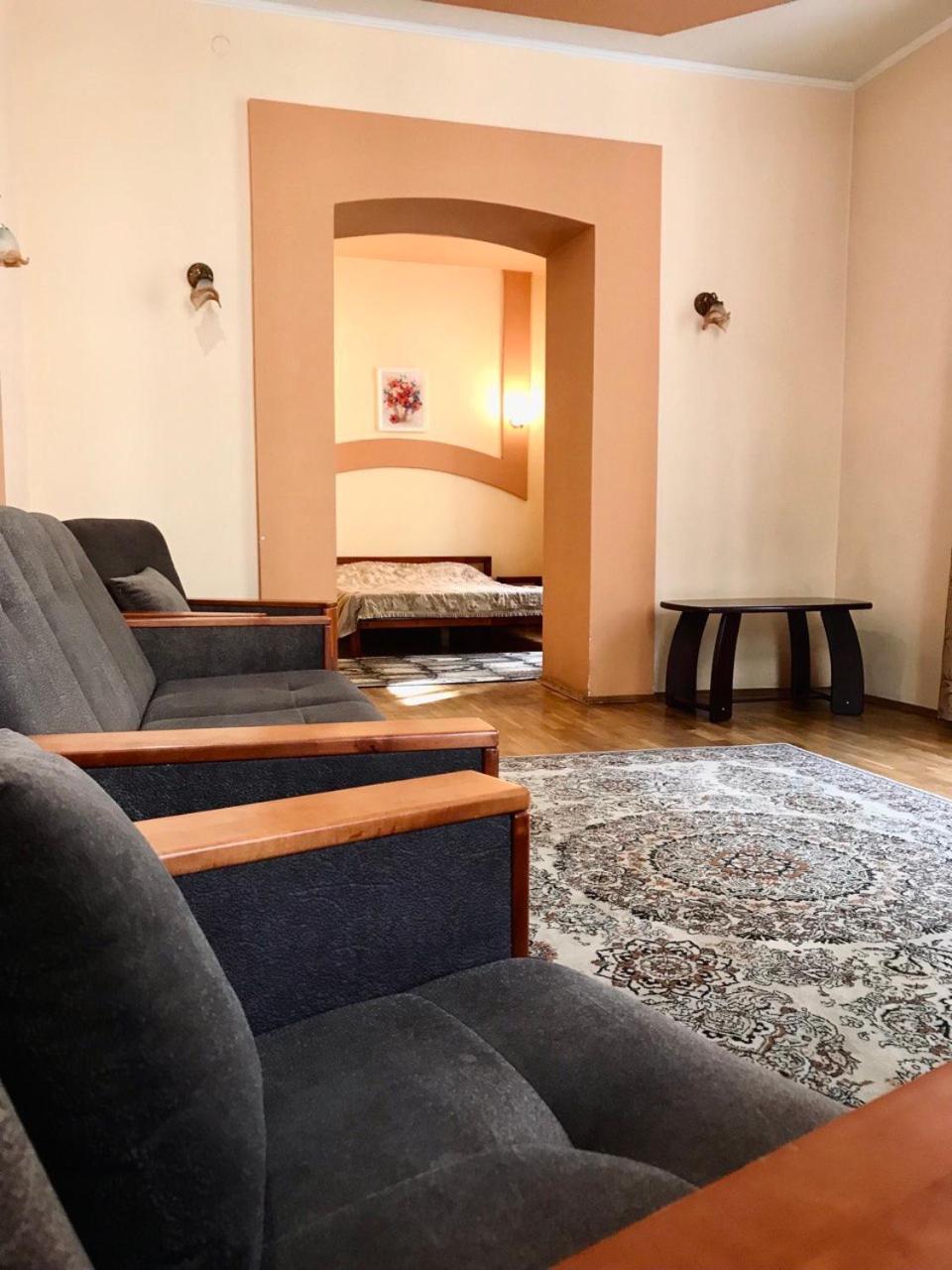 Apartament-Minihotel Elpida Λβιβ Εξωτερικό φωτογραφία